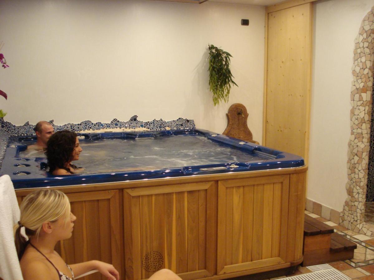 Residence Holiday Поца ди Фаса Екстериор снимка